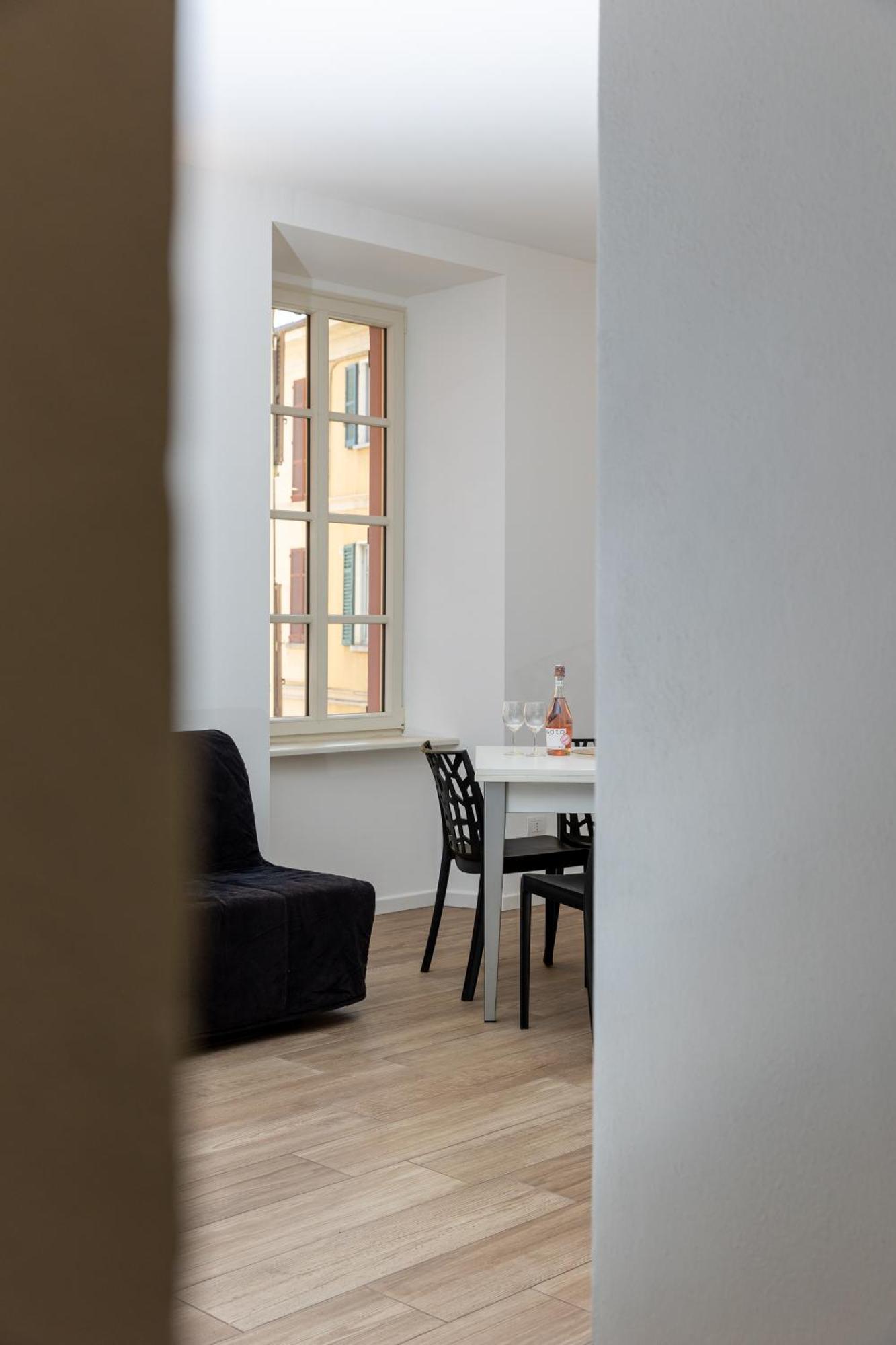 Piazza Del Lago Suites Menaggio Luaran gambar