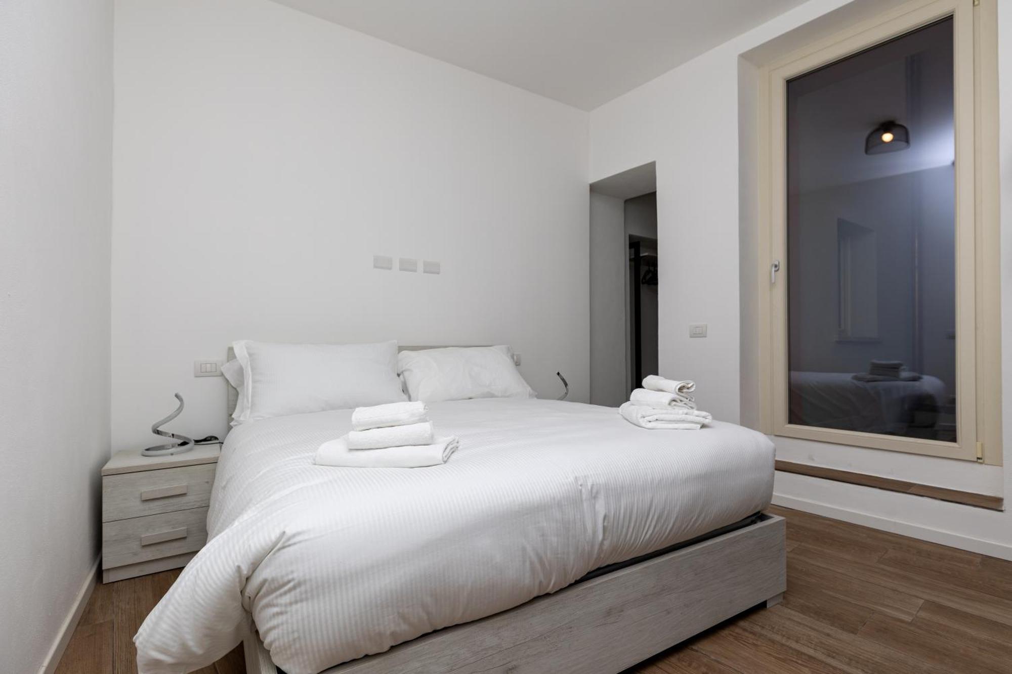 Piazza Del Lago Suites Menaggio Luaran gambar