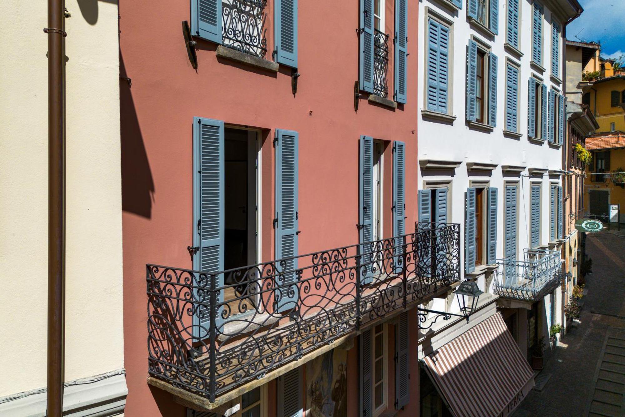 Piazza Del Lago Suites Menaggio Luaran gambar