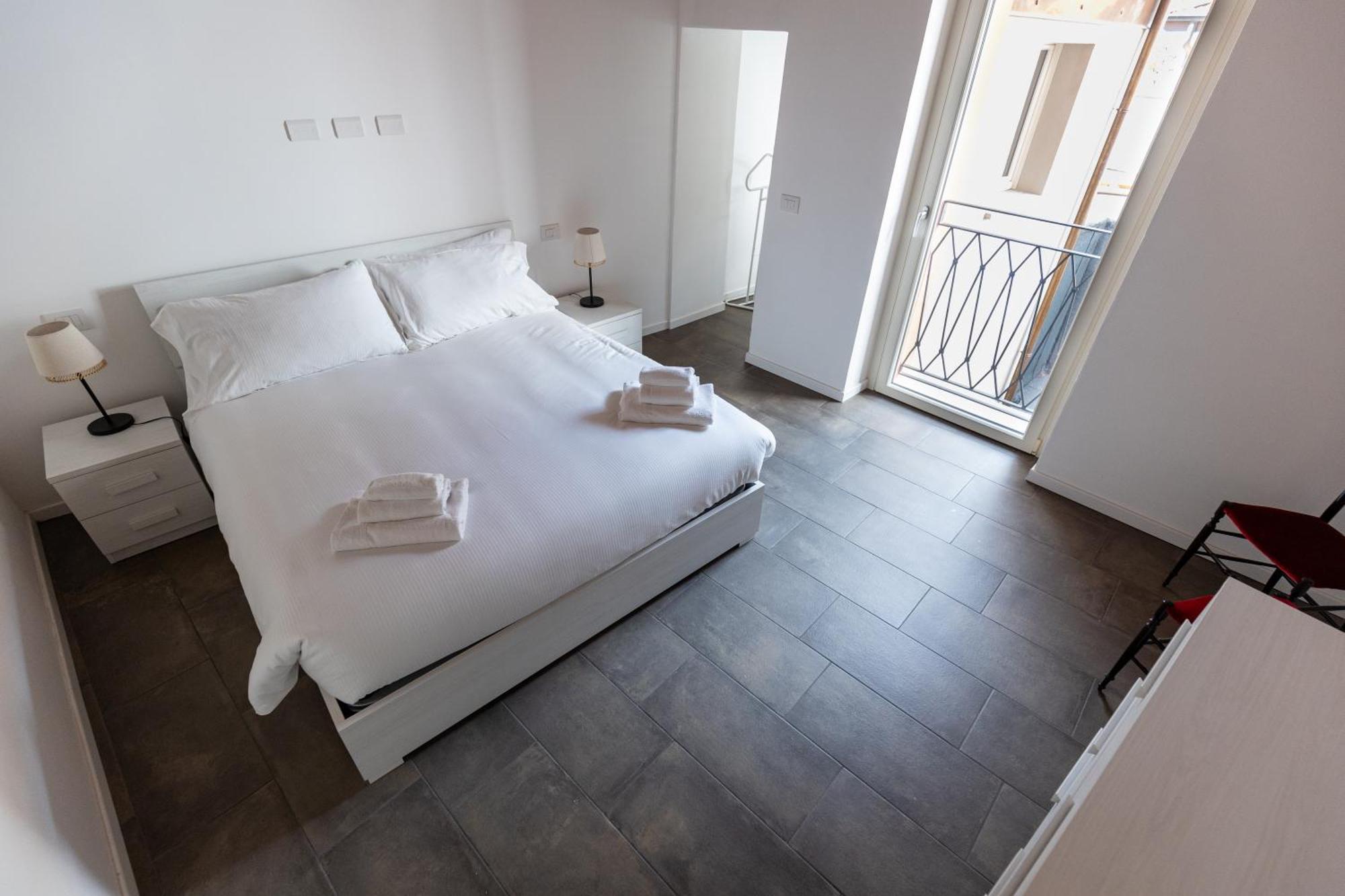 Piazza Del Lago Suites Menaggio Luaran gambar