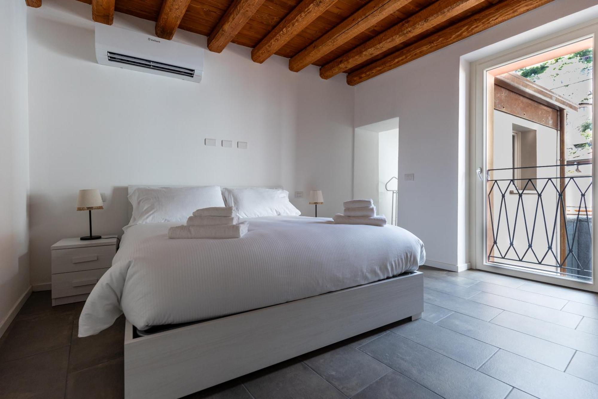Piazza Del Lago Suites Menaggio Luaran gambar