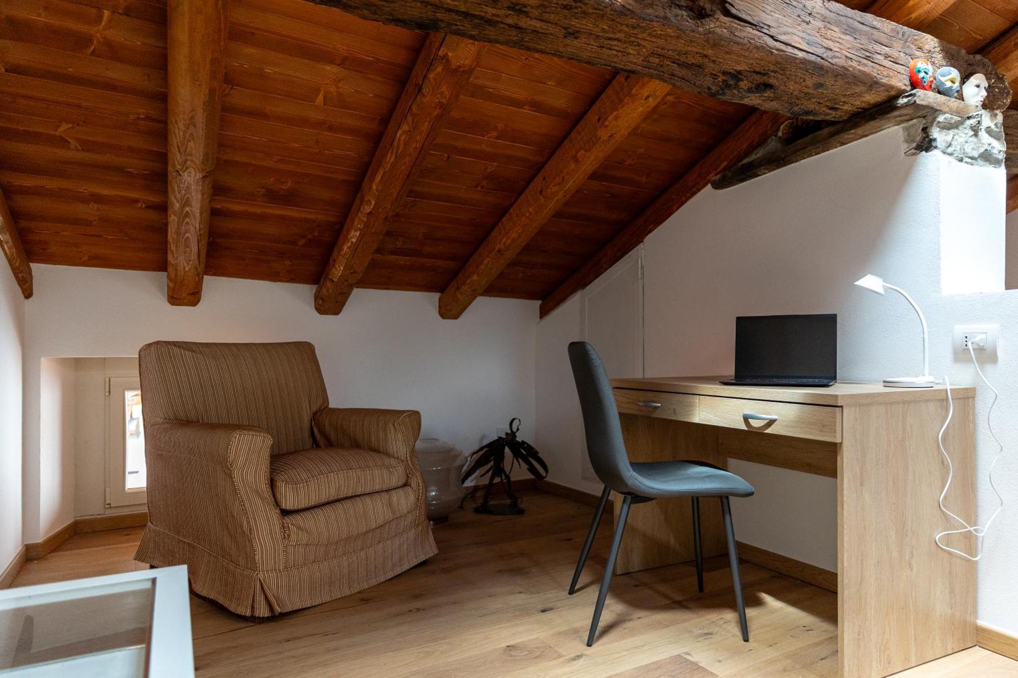 Piazza Del Lago Suites Menaggio Luaran gambar