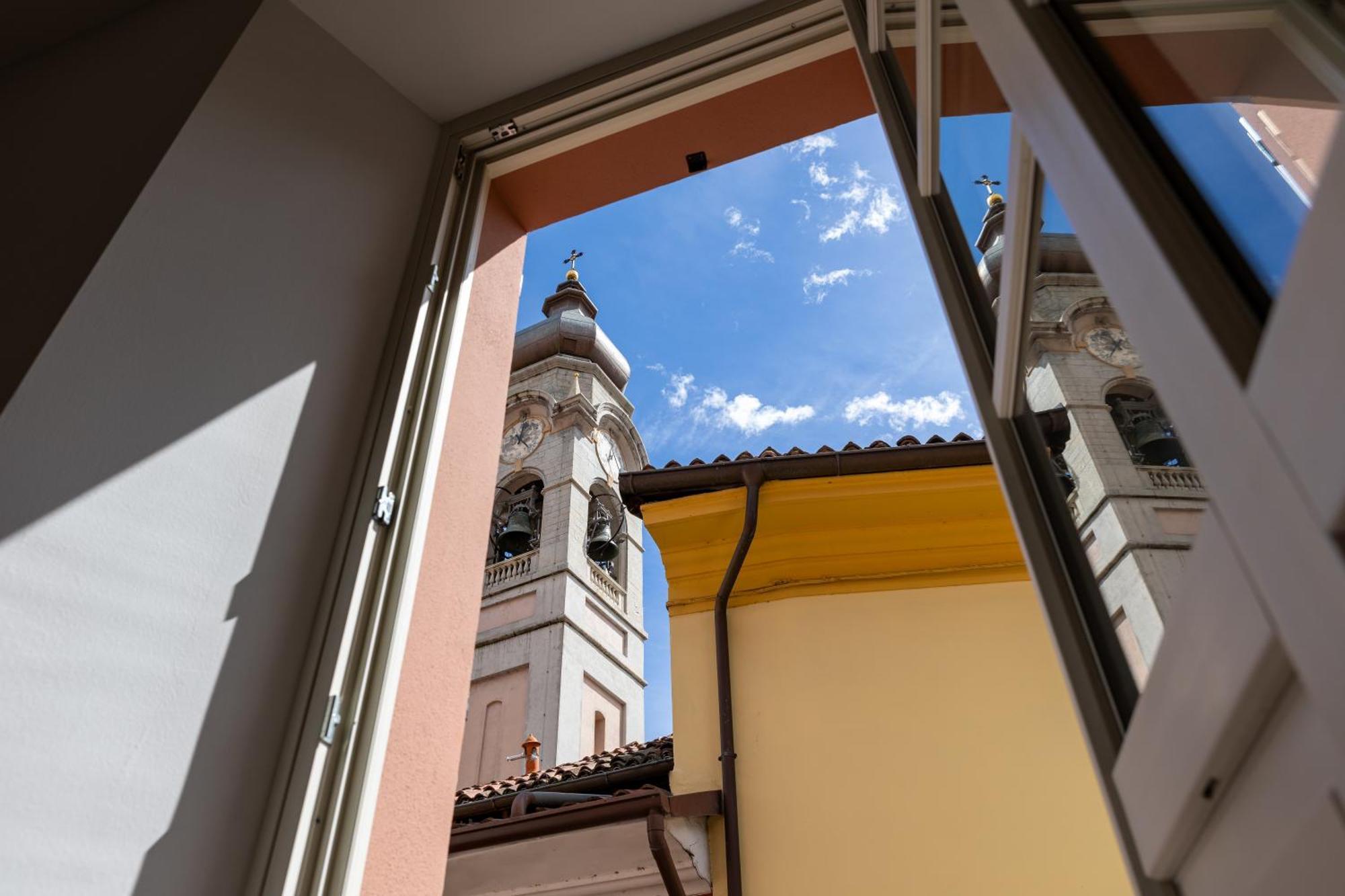 Piazza Del Lago Suites Menaggio Luaran gambar