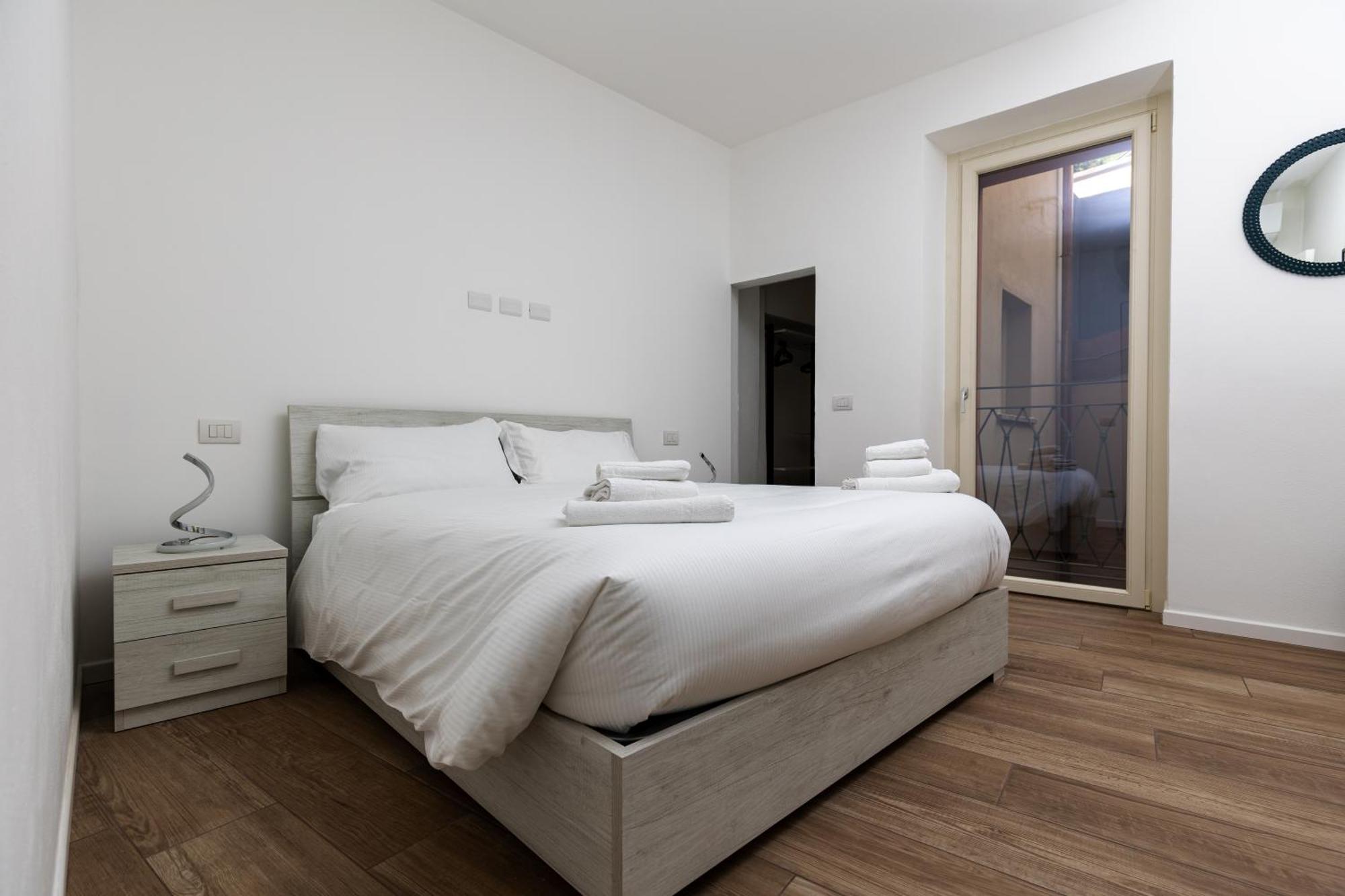 Piazza Del Lago Suites Menaggio Luaran gambar